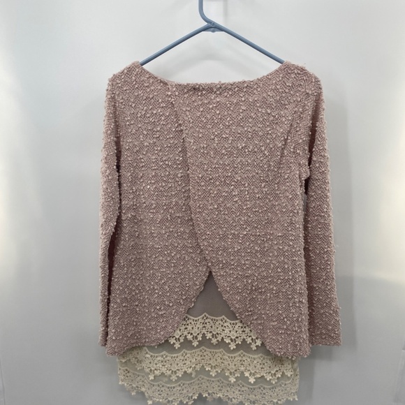 Altar’d State Blouse Size Small - Picture 5 of 10